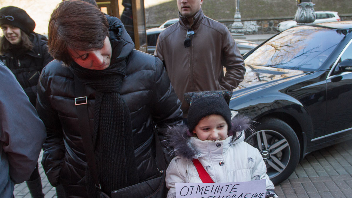 Терористи забирають житло переселенців