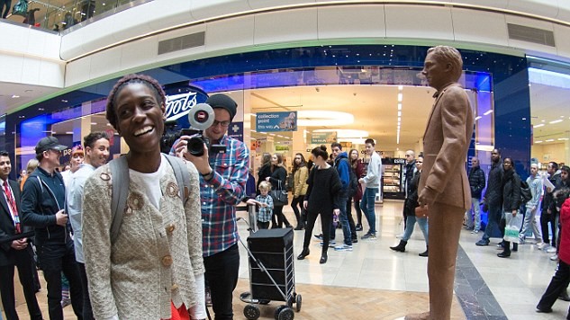 Шоколадний Бенедикт Камбербетч красується в торговому центрі