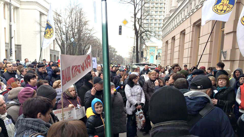 Учасники акції вимагають реструктуризації кредитів у валюті