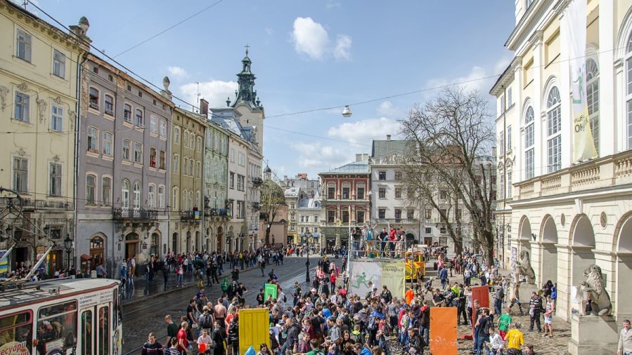 Мешканці Львова обливалися водою кілька годин