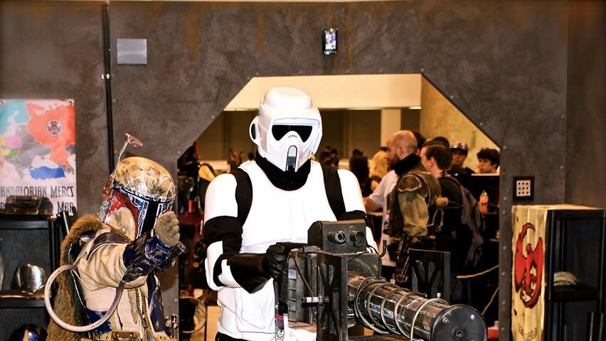 Відвідувачі виставки були не менш яскравими, ніж експонати