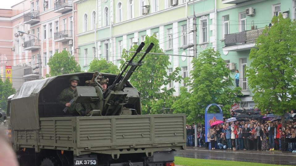 Бойовики мають намір провести в "ДНР" парад за участю військової техніки