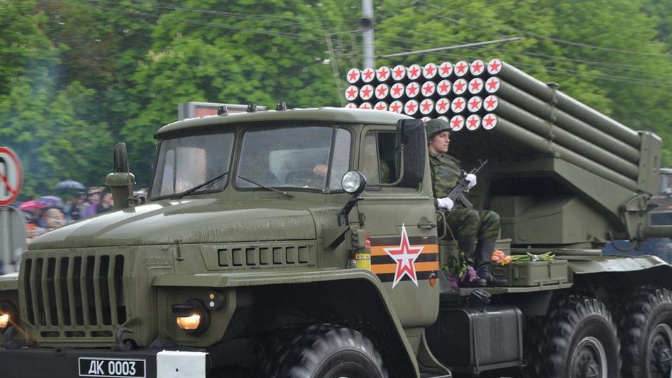 Бойовики в Петровському та Кіровському районах Донецька продовжують отримувати відремонтовану і відновлену бойову техніку