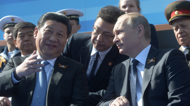 Росія виявилася не єдиною країною, яка хоче добитися лояльності Китаю.