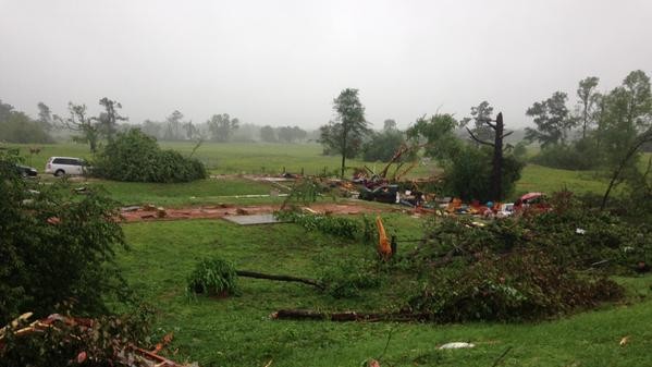 Ураган причинил масштабные разрушения