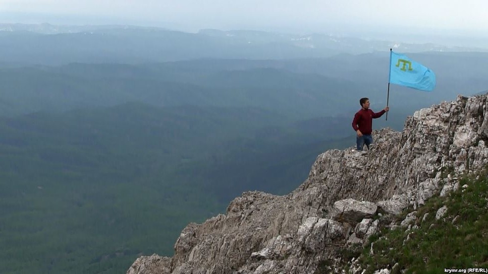 Російські окупанти збирають в анексованому Криму нелегітимний Курултай