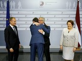 Юнкер вел себя игриво на саммите "Восточного партнерства" в Риге
