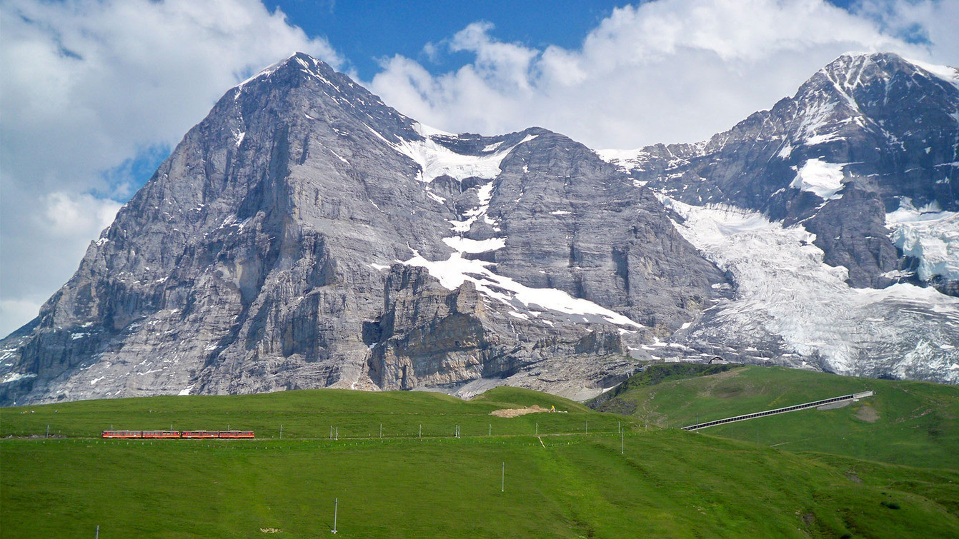 Постраждалі отримали травми і не можуть самостійно пересуватися