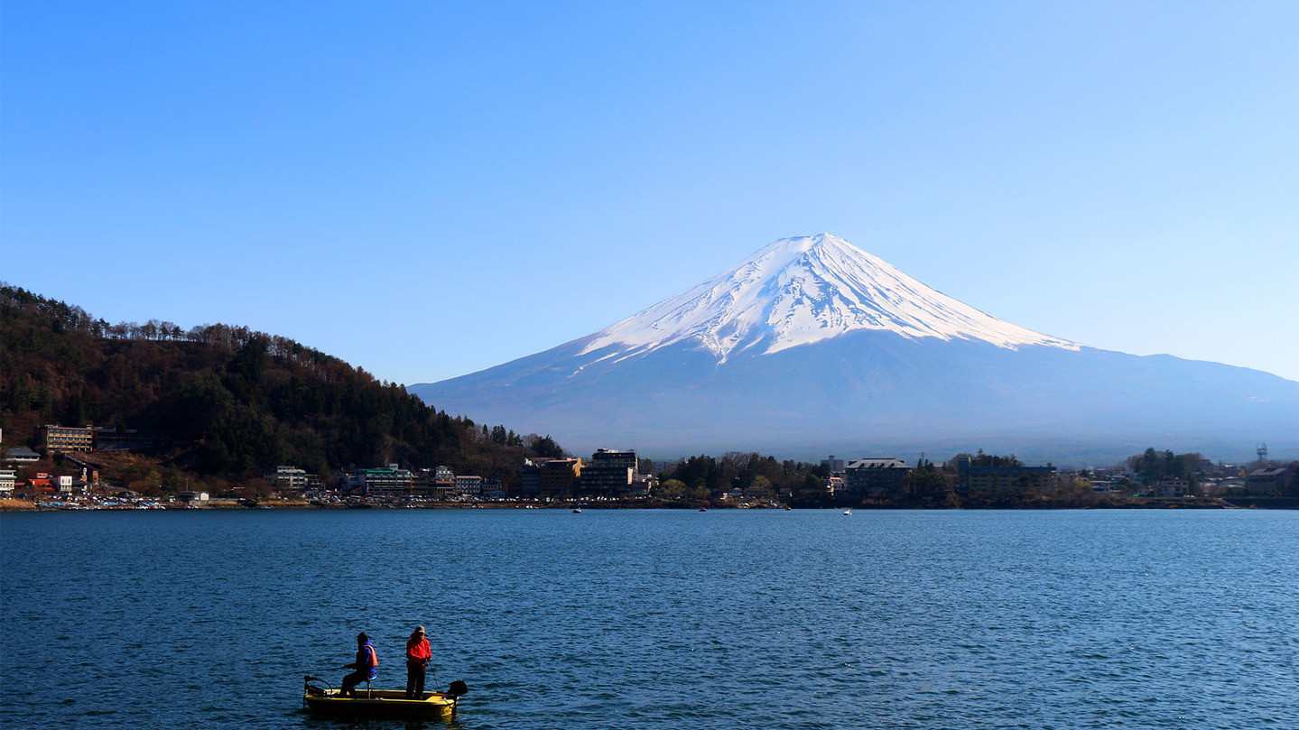 FELIX CESARE. Японія