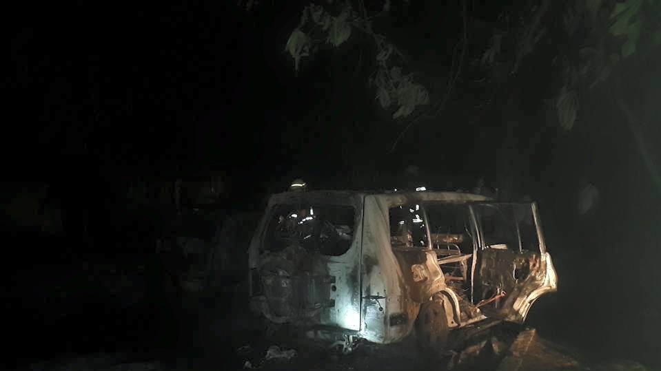 Вночі в Ужгороді згоріли дві автівки