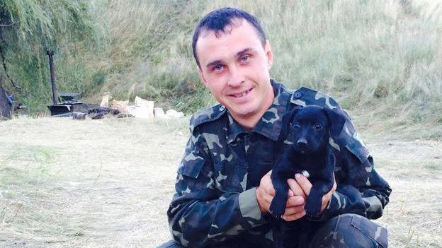 В соцмережах фотографії бійців з тваринами збирають сотні "лайків"