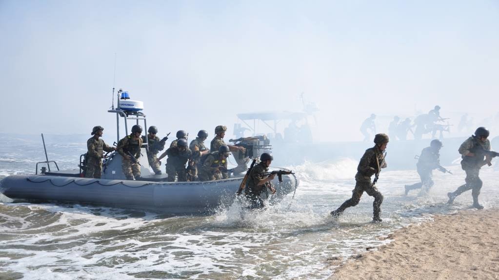 Морські піхотинці знайомляться з правилами застосування військ і ведення бойових дій
