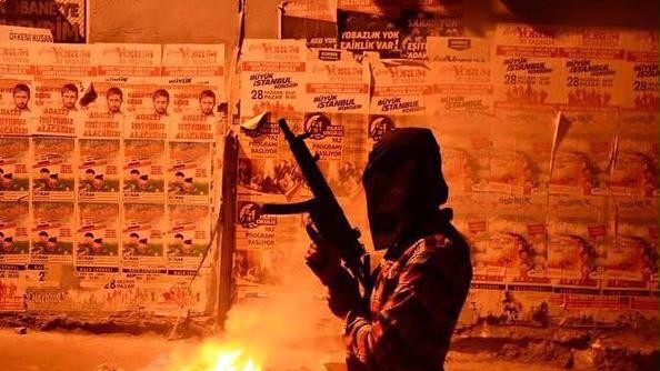 Протесты в Турции после теракта в Суруче