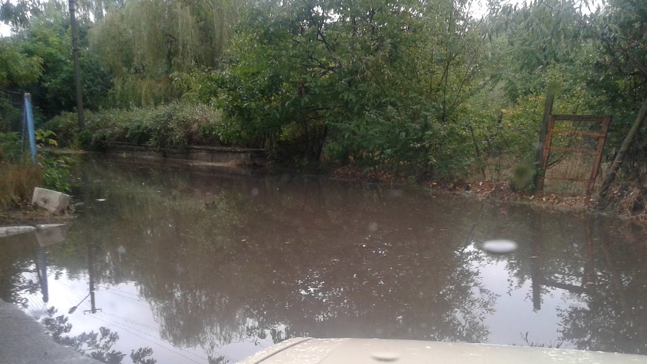 Сильный дождь затопил улицы Львова