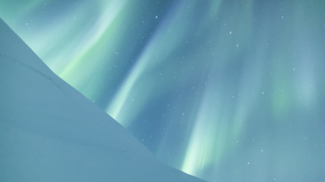 Северное сияние в национальном парке Абиску в Швеции. Фото Jamen Percy