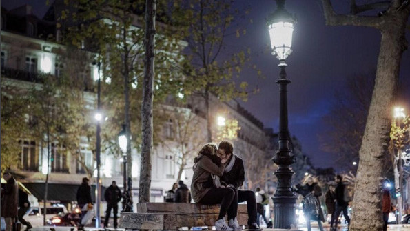 На площі Республіки можна побачити різну взуття