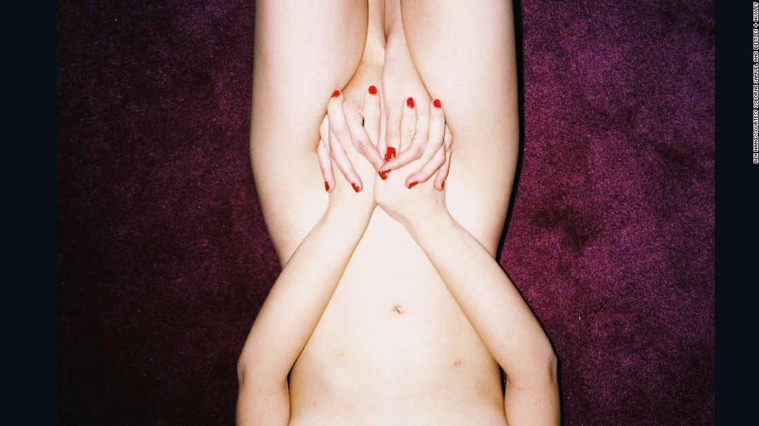 Автор Ren Hang.