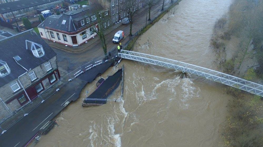 Последствия шторма в Англии
