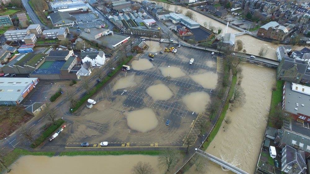 Последствия шторма в Англии