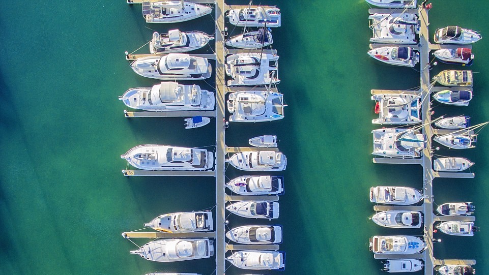 Автор Кірк Гілл