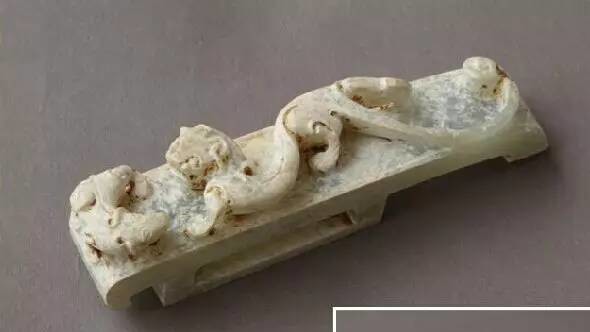 Статуетка з драконом