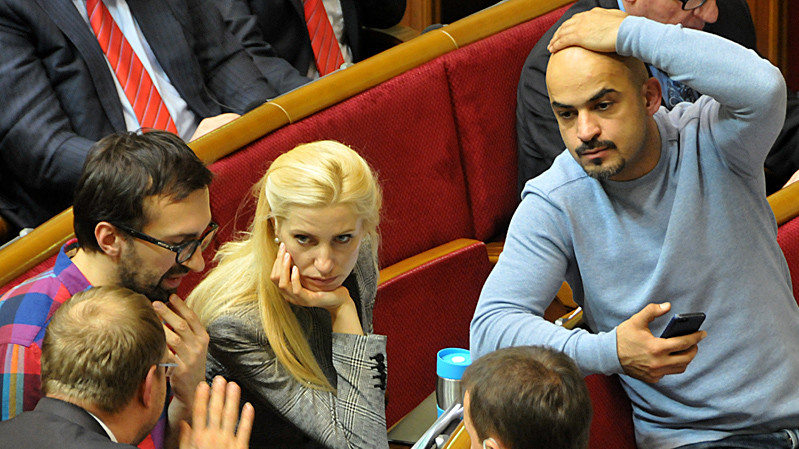 Рада приняла бюджет около 4 утра