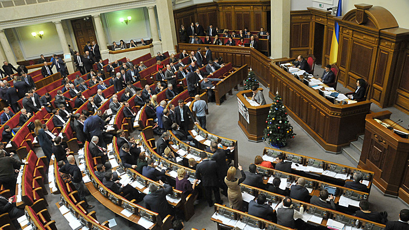 Рада приняла бюджет около 4 утра