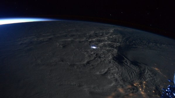 Снежная буря накрыла США