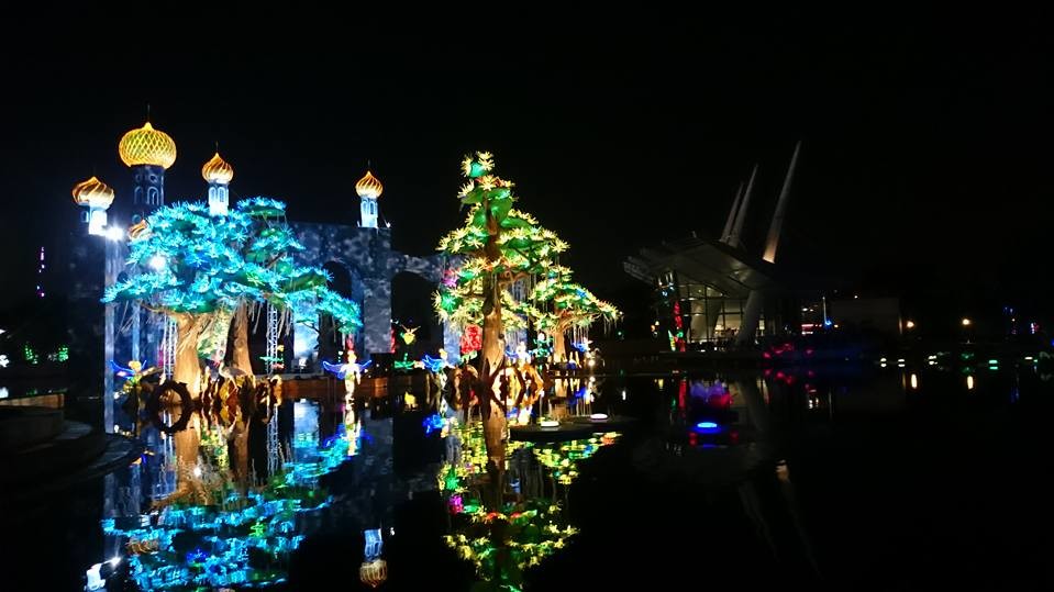 Dubai Garden Glow дуже популярний у фотографів