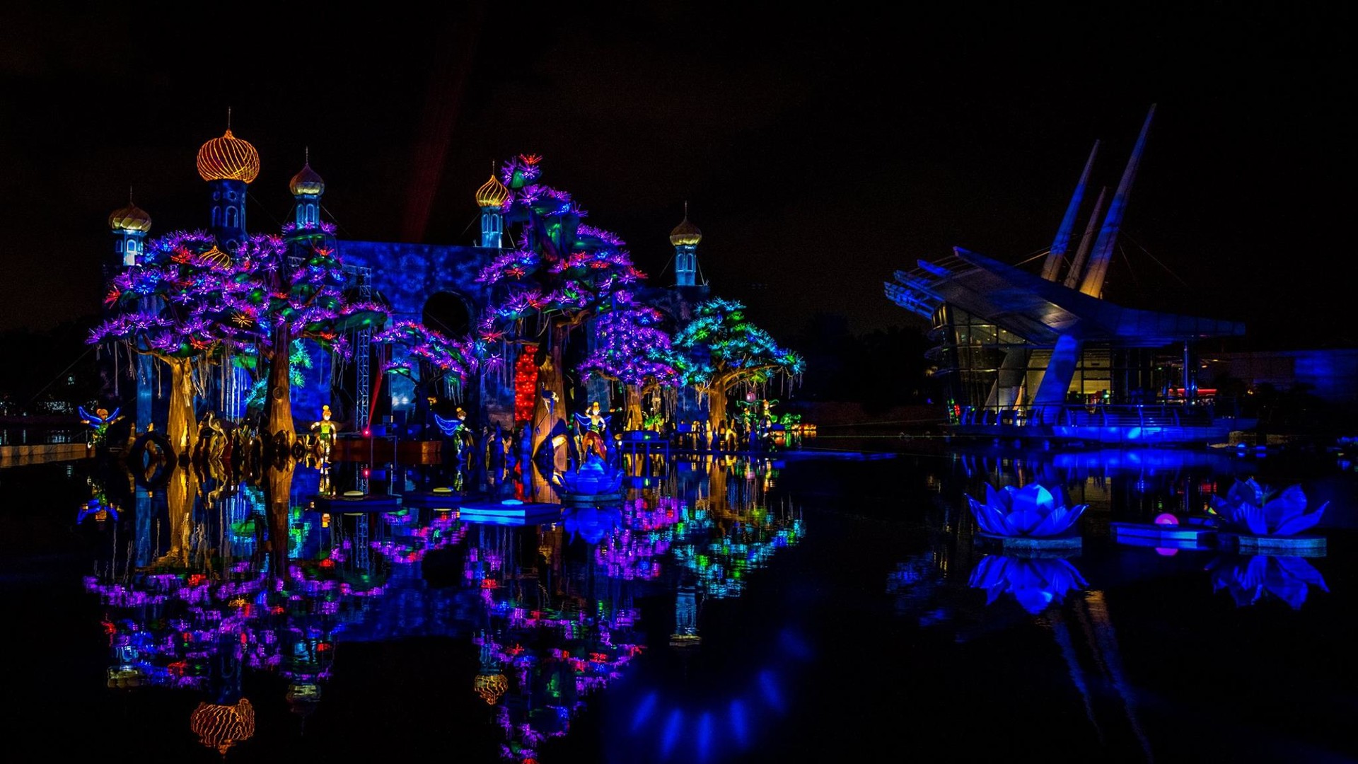 Dubai Garden Glow дуже популярний у фотографів
