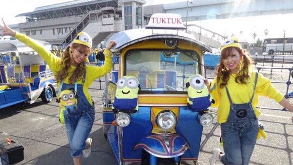 Учасники забігу з задоволенням робили селфи