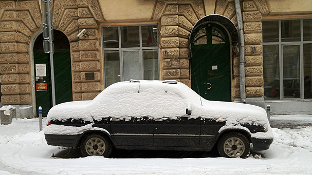 Снегопад в Москве доставил много неудобств жителям столицы