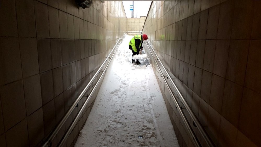 Снігопад у Москві доставив багато незручностей мешканцям столиці
