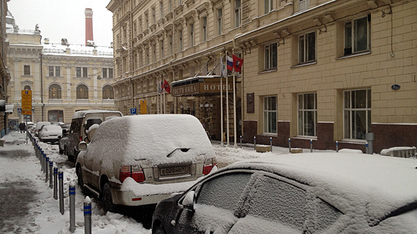 Снігопад у Москві доставив багато незручностей мешканцям столиці
