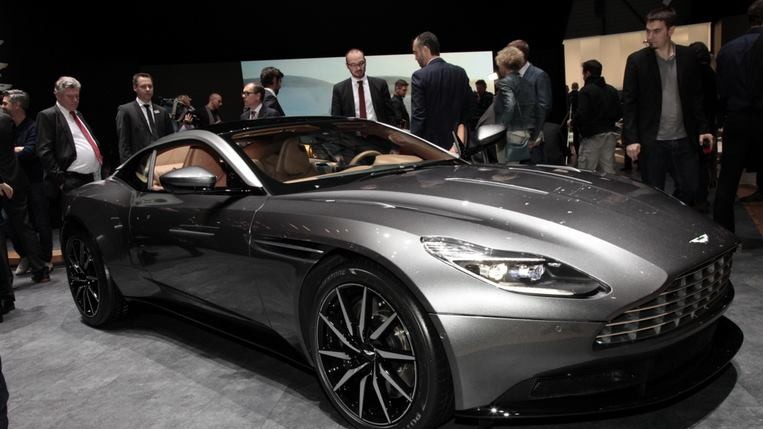 ASTON MARTIN DB 11