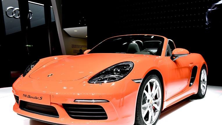 PORSCHE Boxster S 718