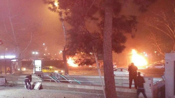 Теракт стався в центрі Анкари, на місці події було багато людей