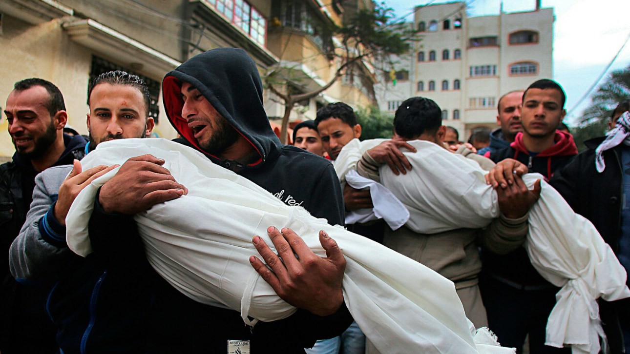 Автор Халід Альсаббах. "Батько і син".