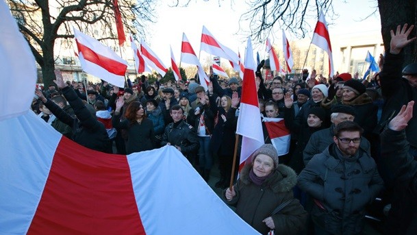 Уряд Білорусі зробила участь у вуличних акціях платним