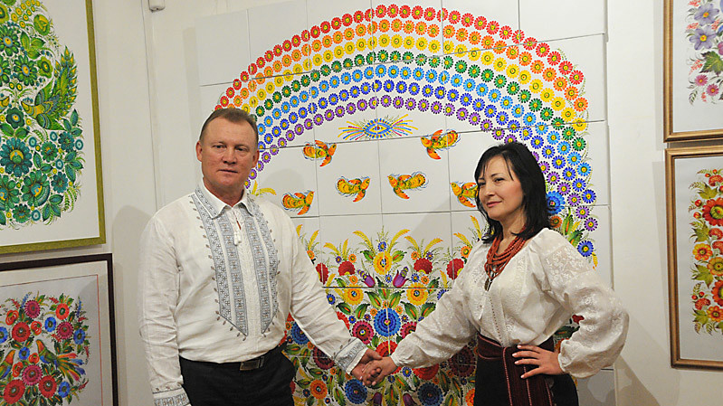 На виставці "Петриківський рушник" є експонати з приватних колекцій