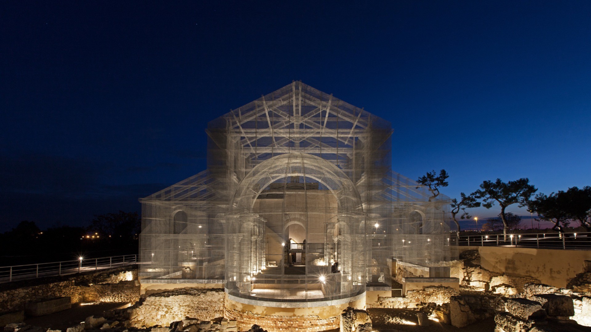 8 місце. Автор Edoardo Tresoldi, Сипонто, Італія