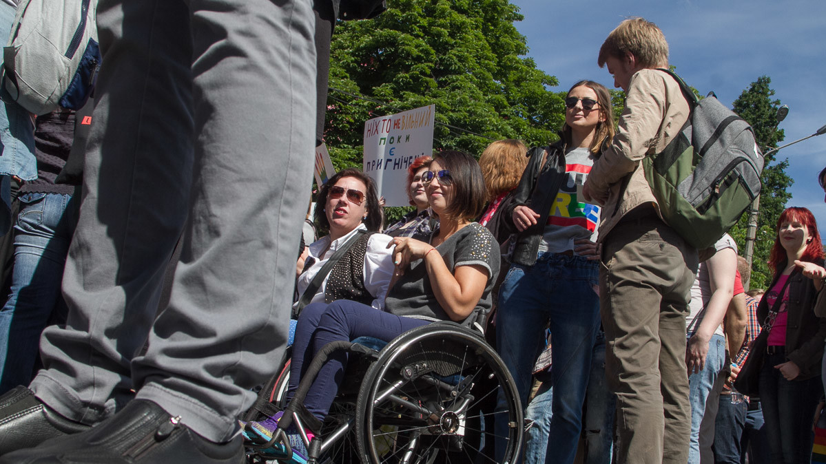 На "Марш равенства" пришли более тысячи человек