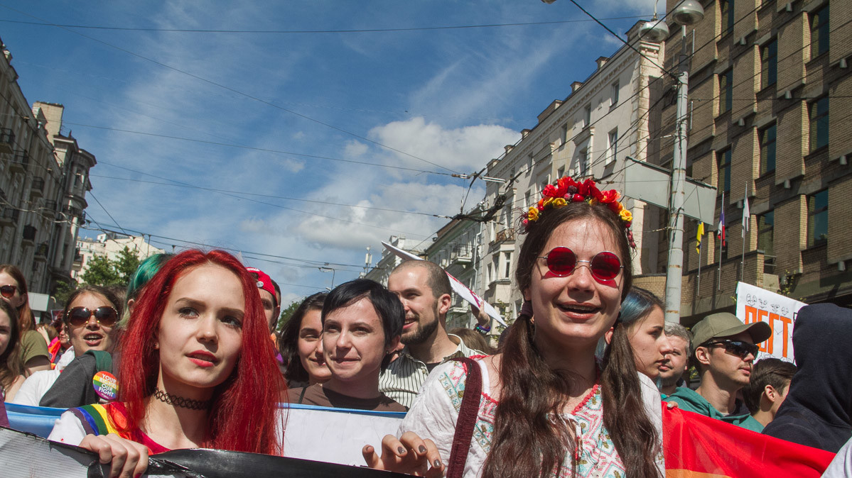 На "Марш равенства" пришли более тысячи человек