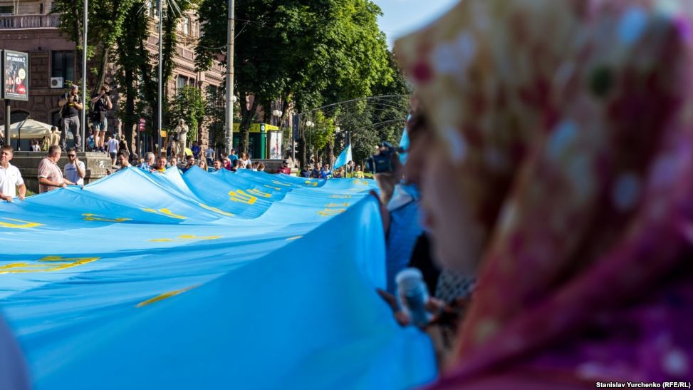 Російські силовики затримують кримських татар у пам'ятний і скорботний день