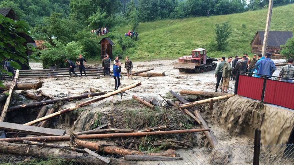 Наслідки зливи на Закарпатті