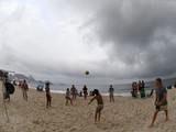 В Рио-де-Жанейро жизнь кипит на набережной Копакабана