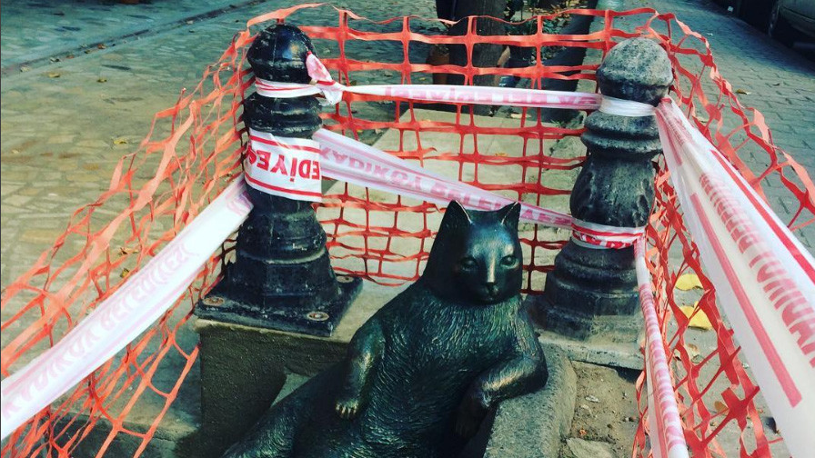 Памятник Томбили