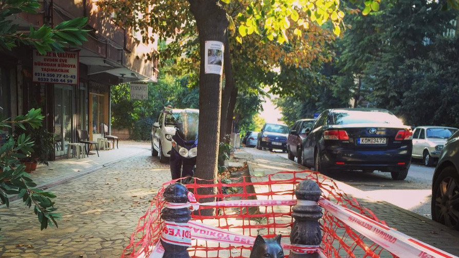 Памятник Томбили