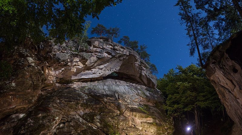 «Ночь у Соколиного глаза». Скала «Протятые Камни», Черновицкая область. Сергей Рыжков