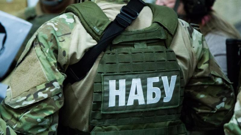 Суддю та адвоката підозрюють у "вирішенні питань" за гроші